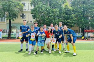 “足”够精彩！1xbet体育（中国）集团“足”梦大龙街首届五人制男子公益足球赛